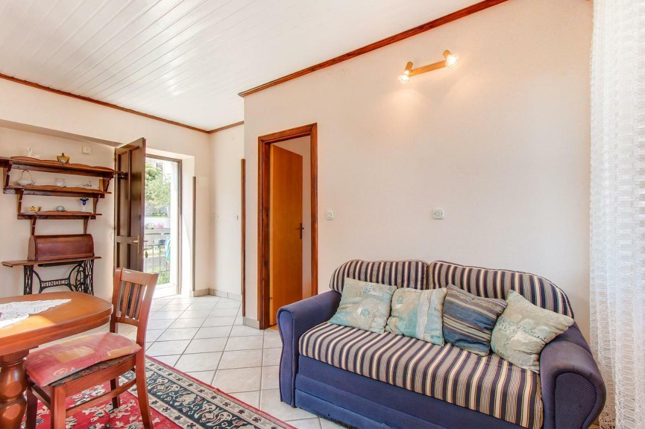 Apartment Danilo มาลีโลชินจ์ ภายนอก รูปภาพ